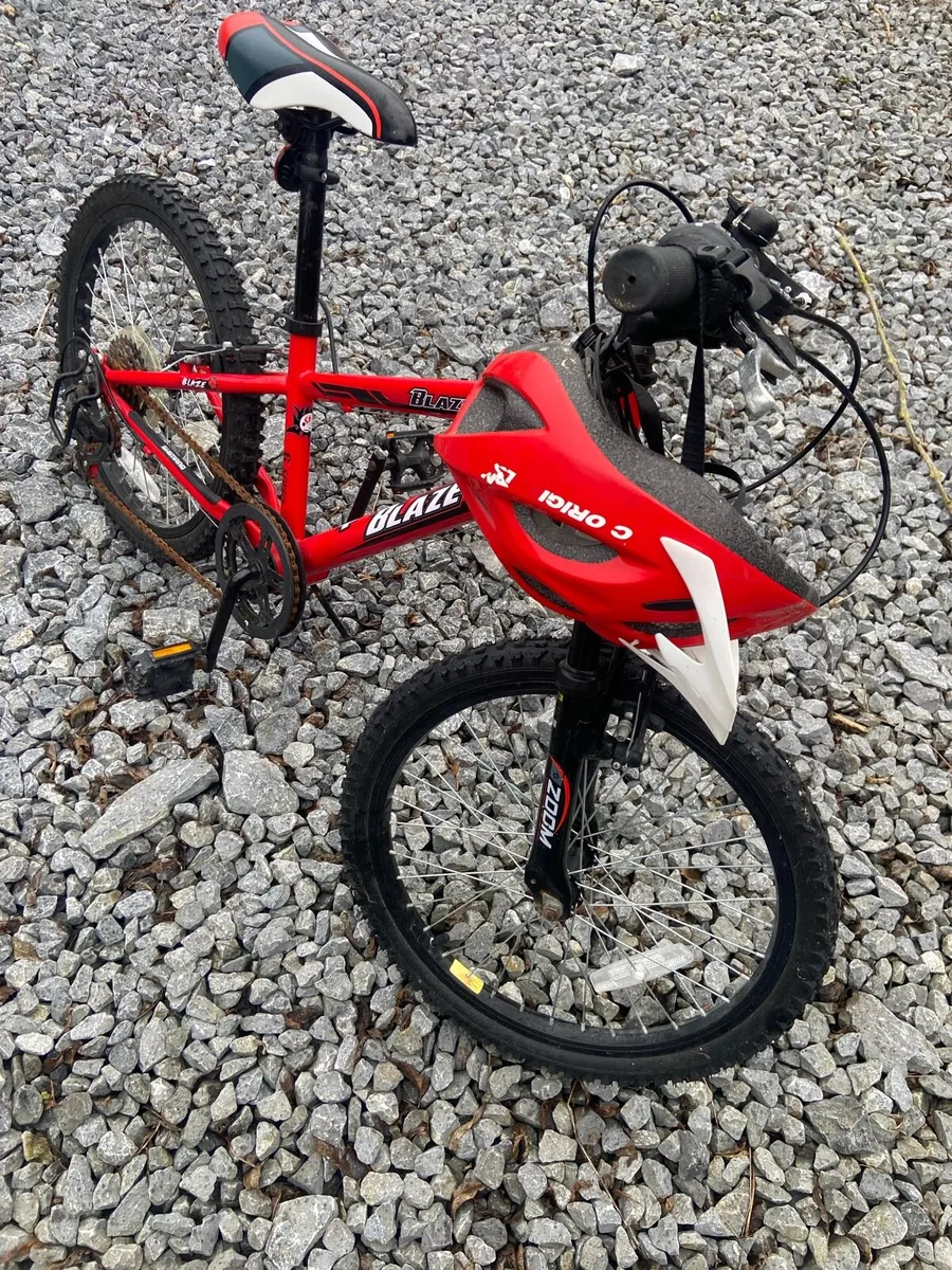 Blaze 20” bike with helmet - Image 1