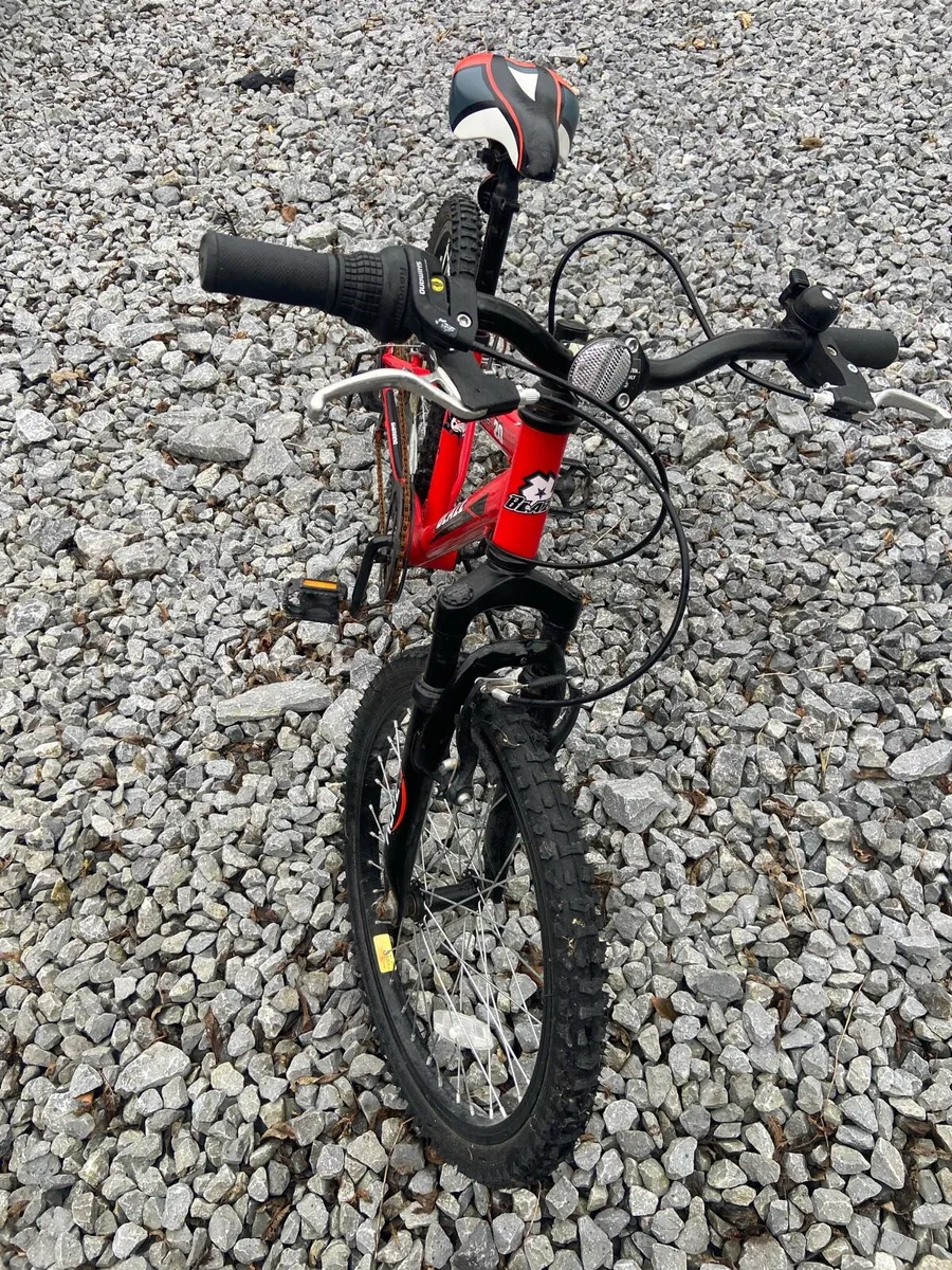 Blaze 20” bike with helmet - Image 3