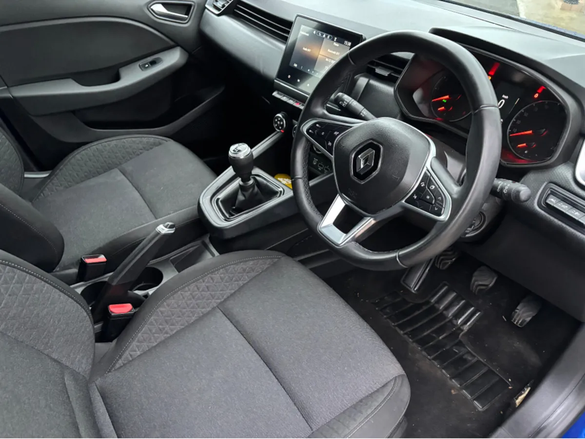 Renault Clio DYNAMIQUE TCE 12 MONTHS WARRANTY - Image 3
