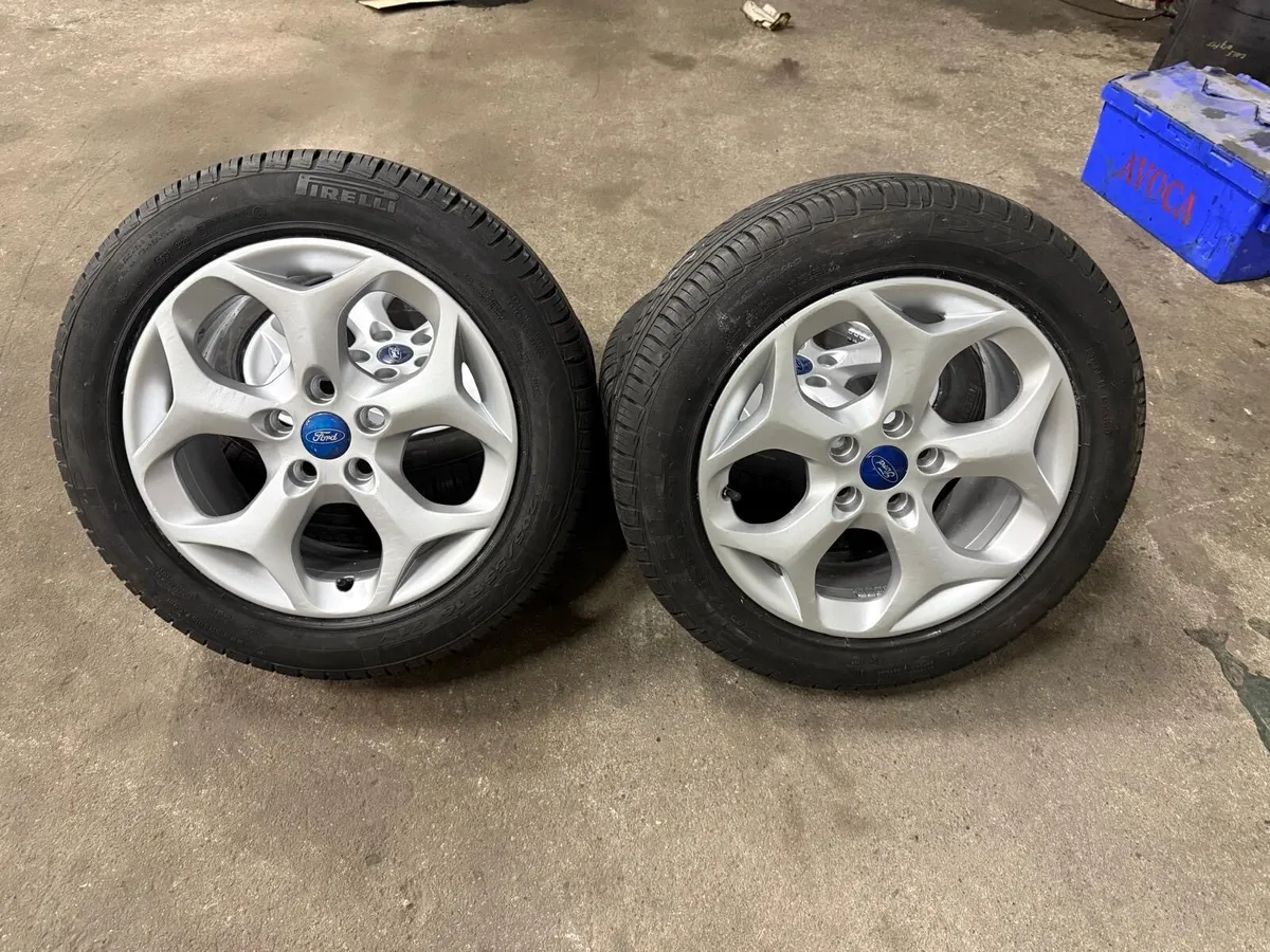 Ford Focus Alloy Wheels & Tyres 205/55 R16!! - Image 2