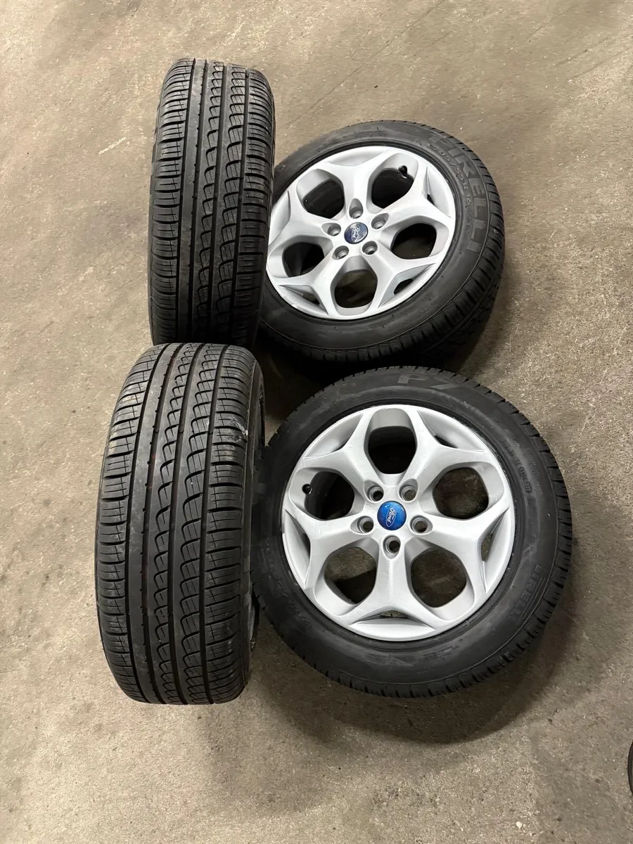 Ford Focus Alloy Wheels & Tyres 205/55 R16!! - Image 4