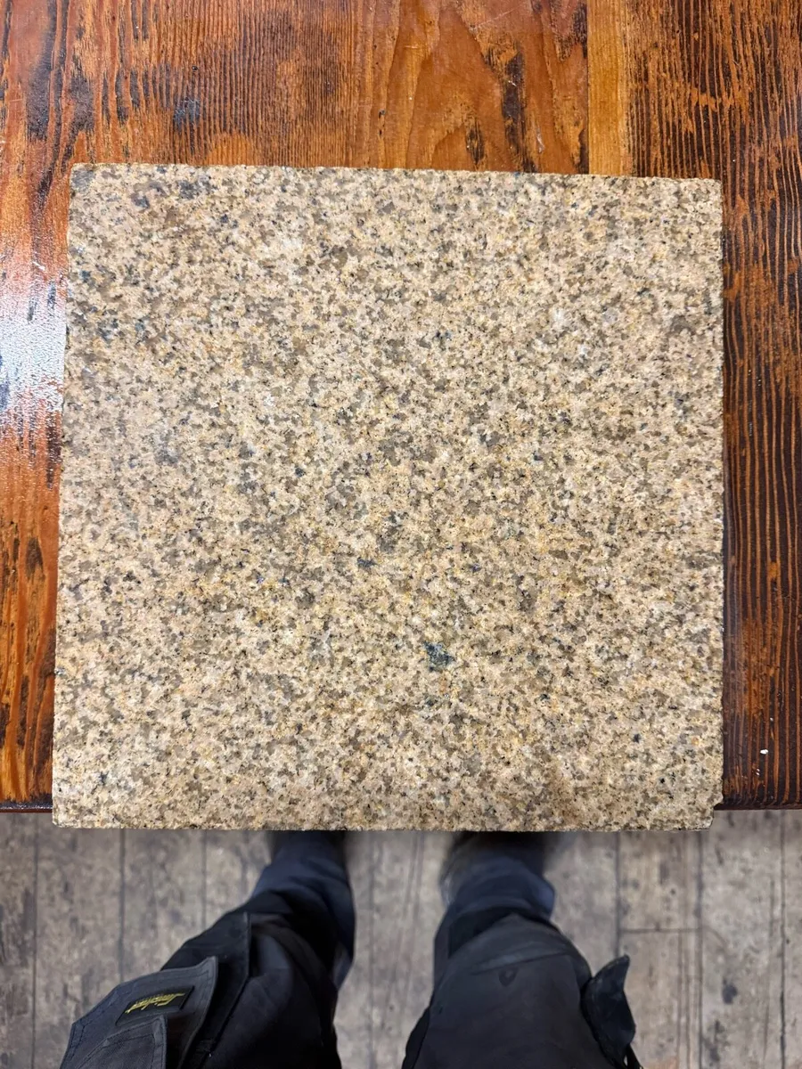 300mm square Granite 25mm flags - Image 4