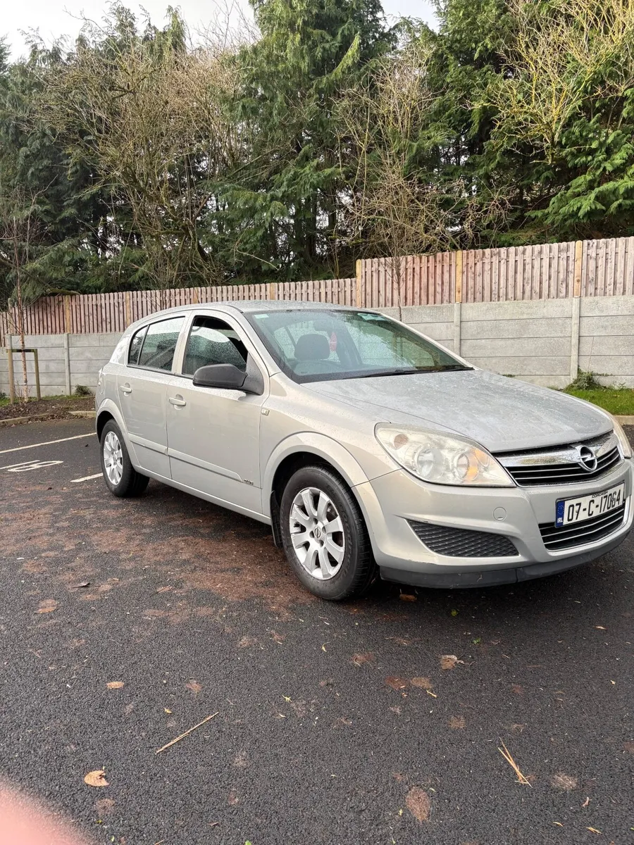 Opel Astra 2007 - Image 1
