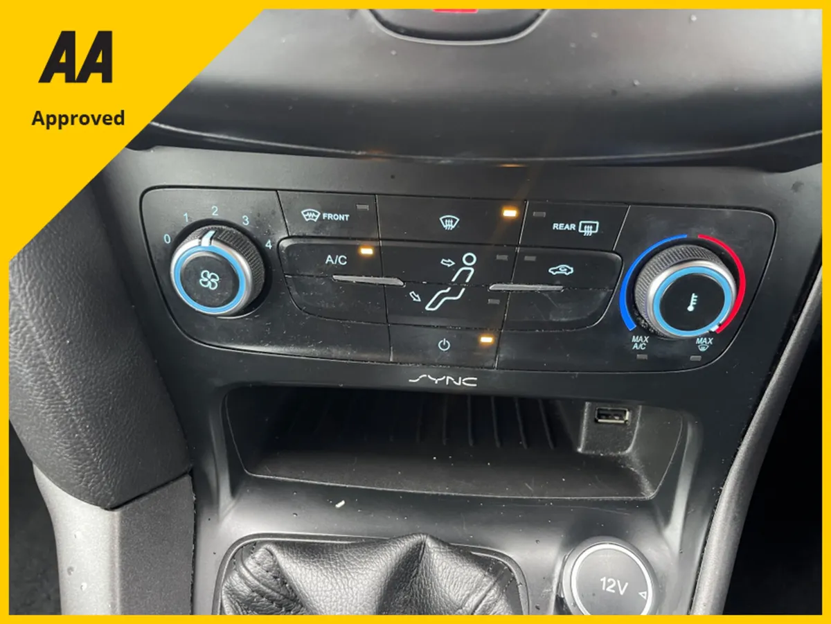 Ford Focus STYLE 1.6 TDCI FREE DELIVERY - Image 4