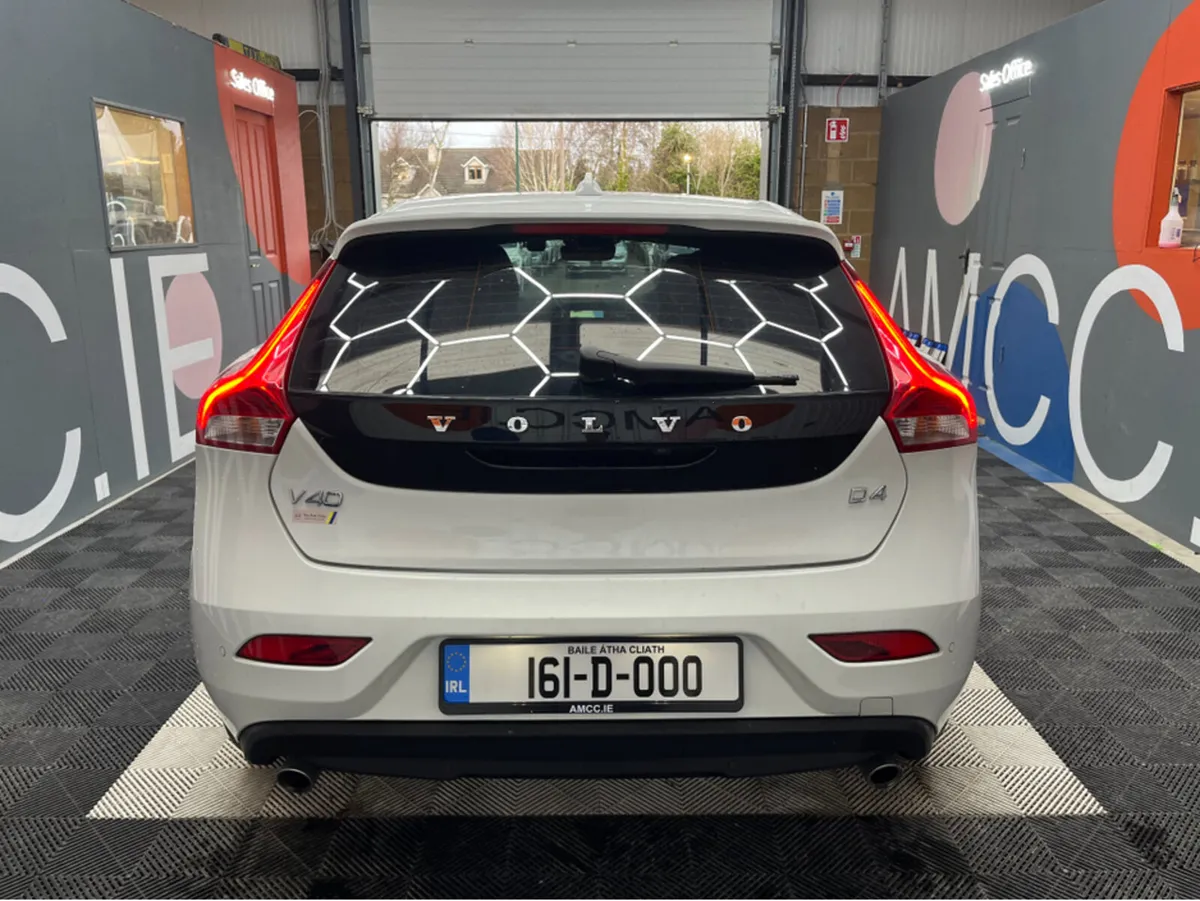 Volvo V40 €13950! 2016 VOLVO V40 AUTOMATIC / REVER - Image 3