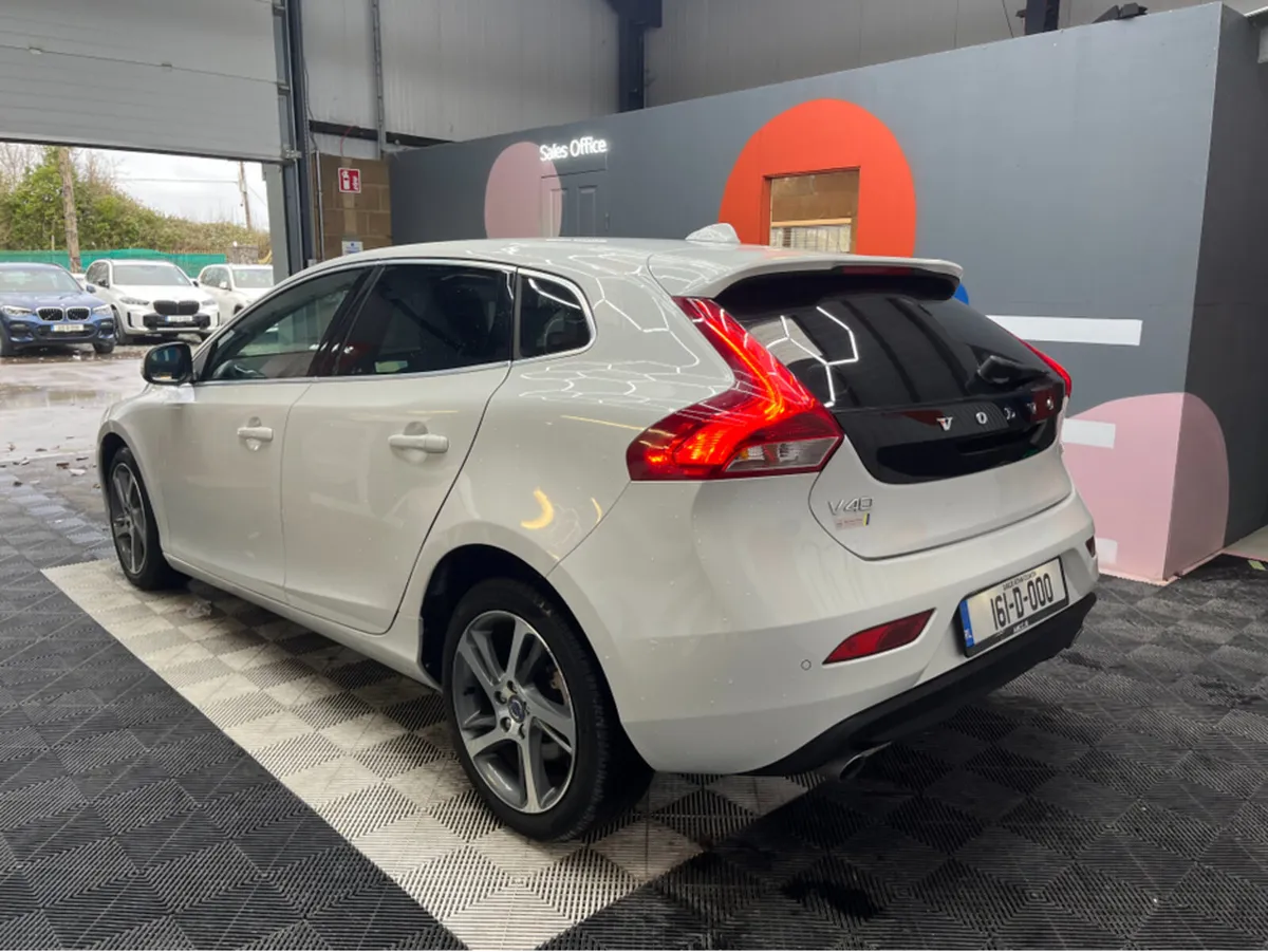 Volvo V40 €13950! 2016 VOLVO V40 AUTOMATIC / REVER - Image 4