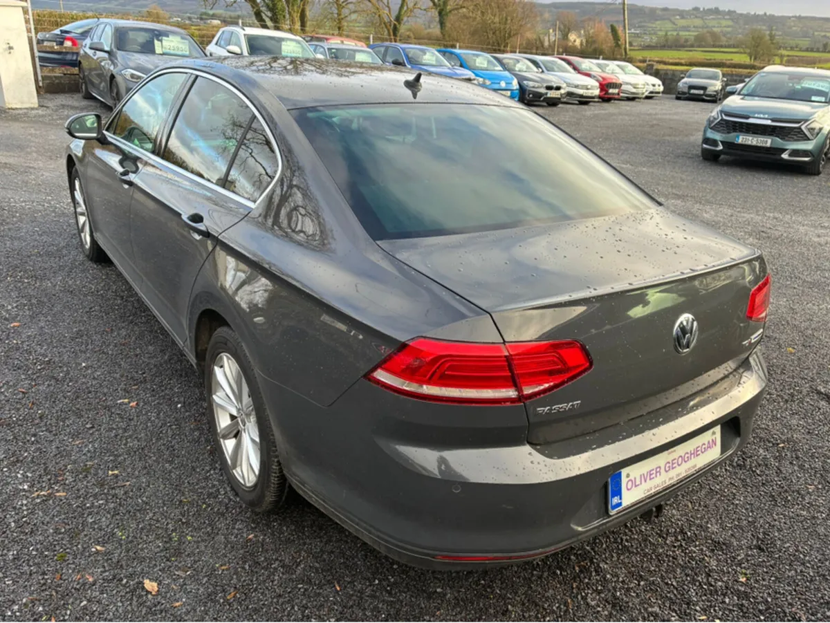 Volkswagen Passat 1.6 TDI SE BLUEMOTION - Image 3