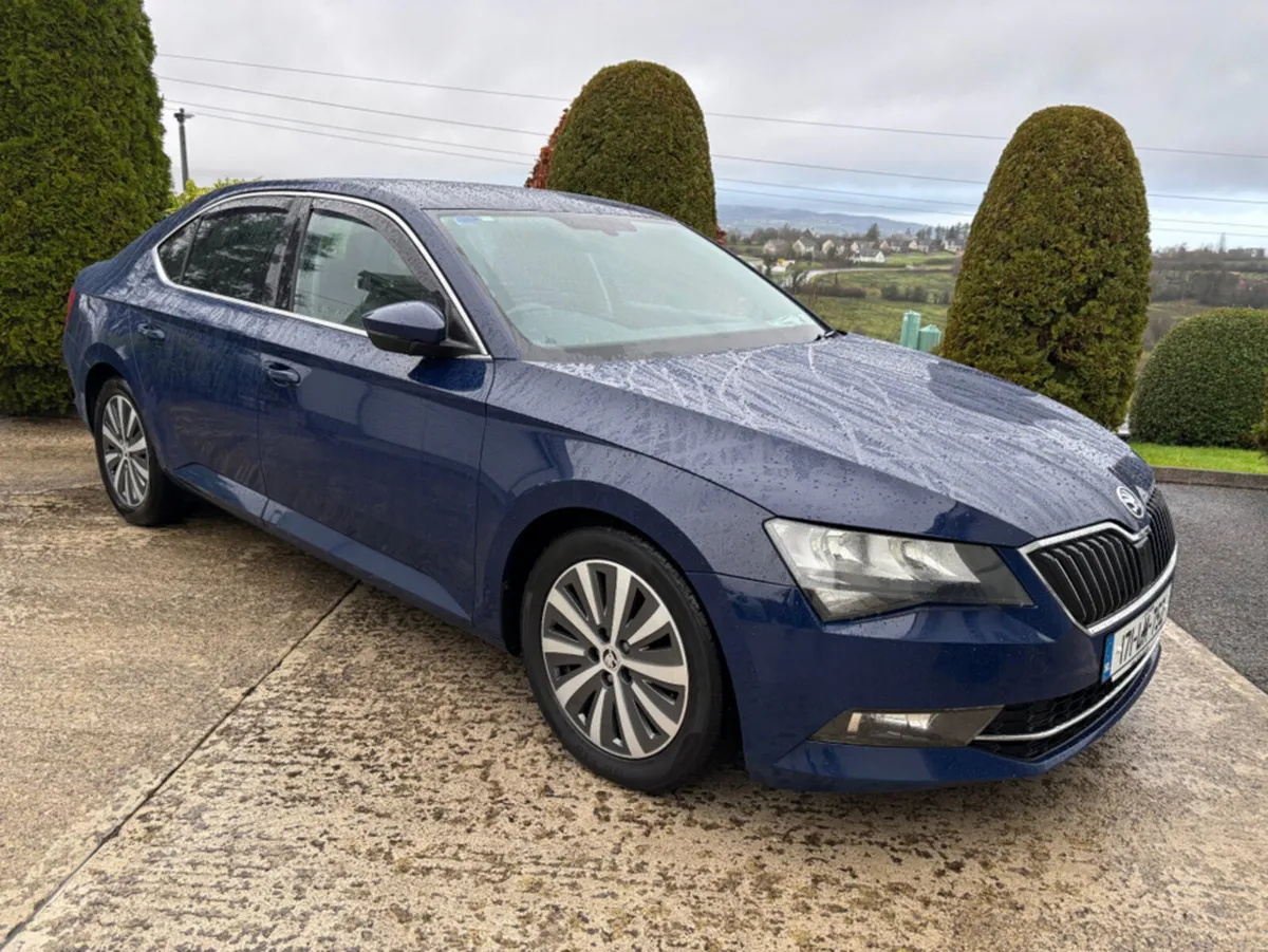 Skoda Superb 1.6 TDI SE TECH GREENLIN GREENLINE 5D - Image 1