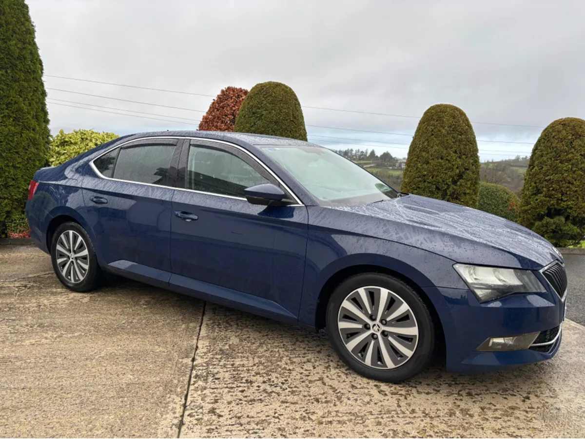 Skoda Superb 1.6 TDI SE TECH GREENLIN GREENLINE 5D - Image 2