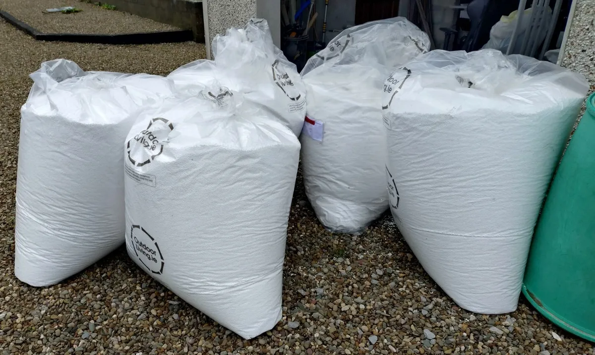 5 Huge Bags, Of Bean Bag Filling (used). - Image 1