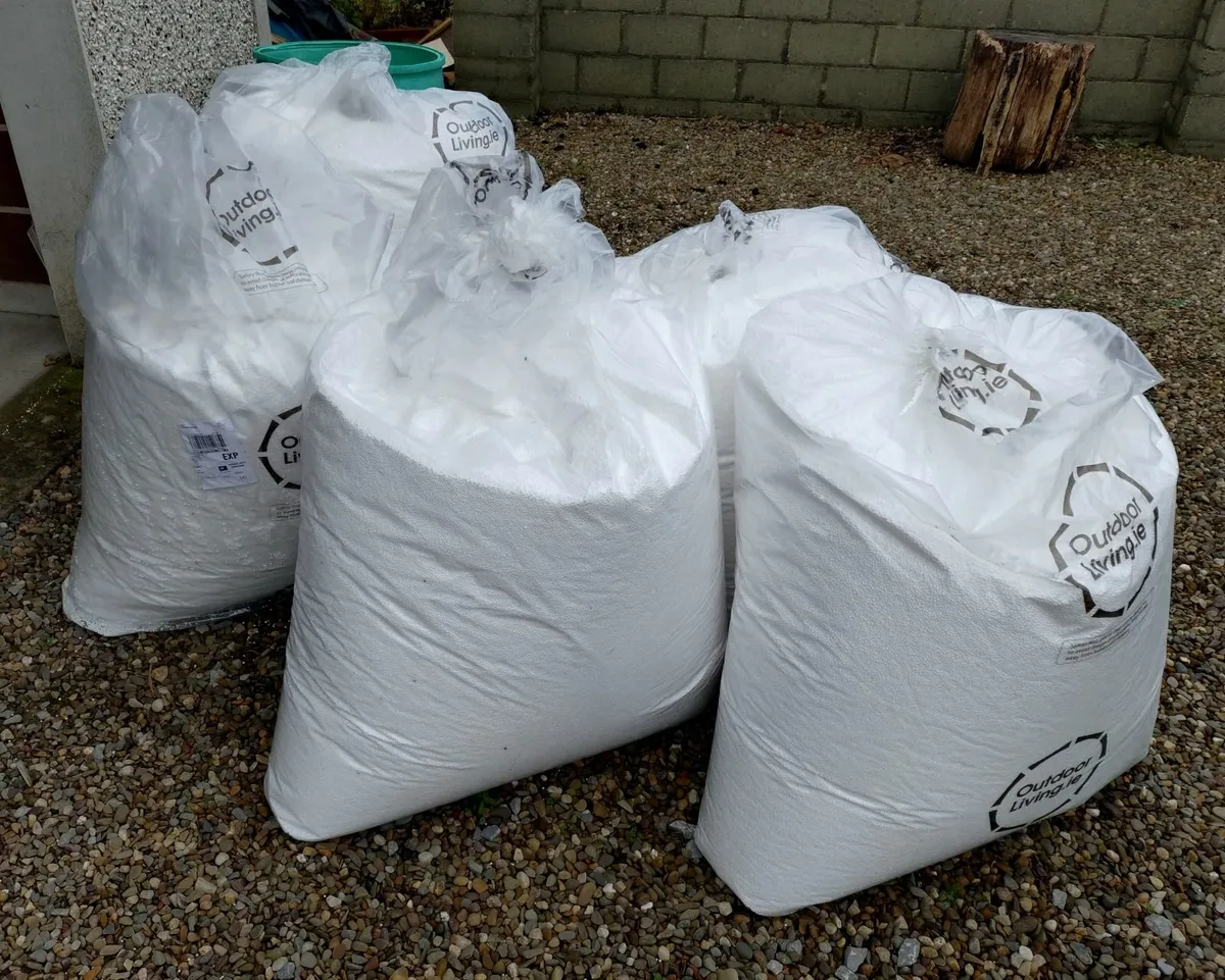 5 Huge Bags, Of Bean Bag Filling (used). - Image 3