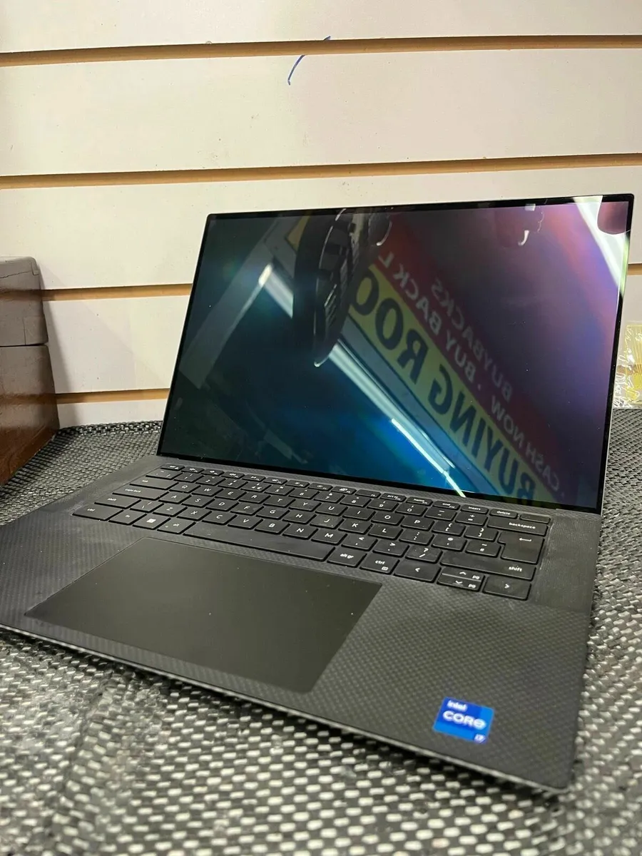 Dell XPS 15 9520 - Image 1