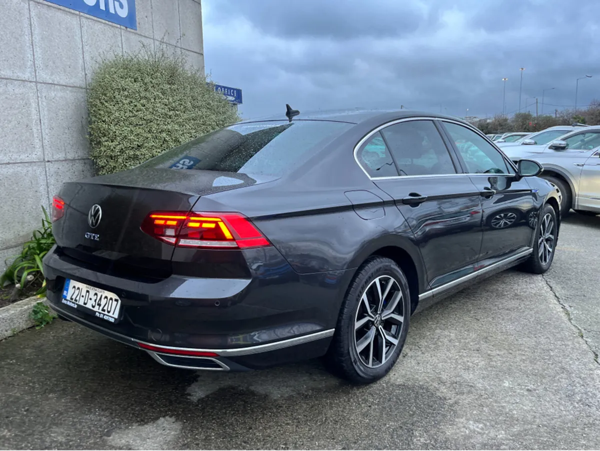 Volkswagen Passat GTE 1.4 PETROL PLUG IN HYBRID 21 - Image 4