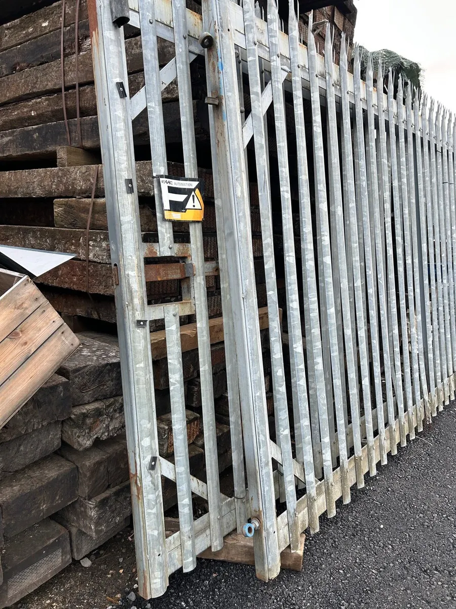 Palasade security/yard gates - Image 2