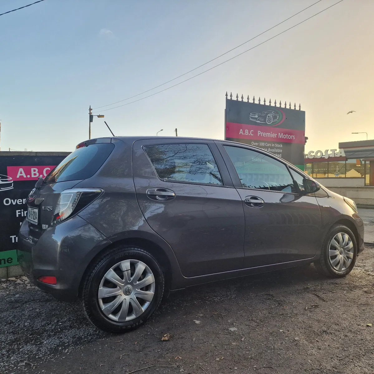 Toyota Yaris 2014 - Image 3