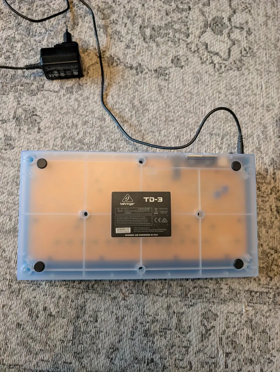 Behringer TD3-BB Synthesizer - Image 3