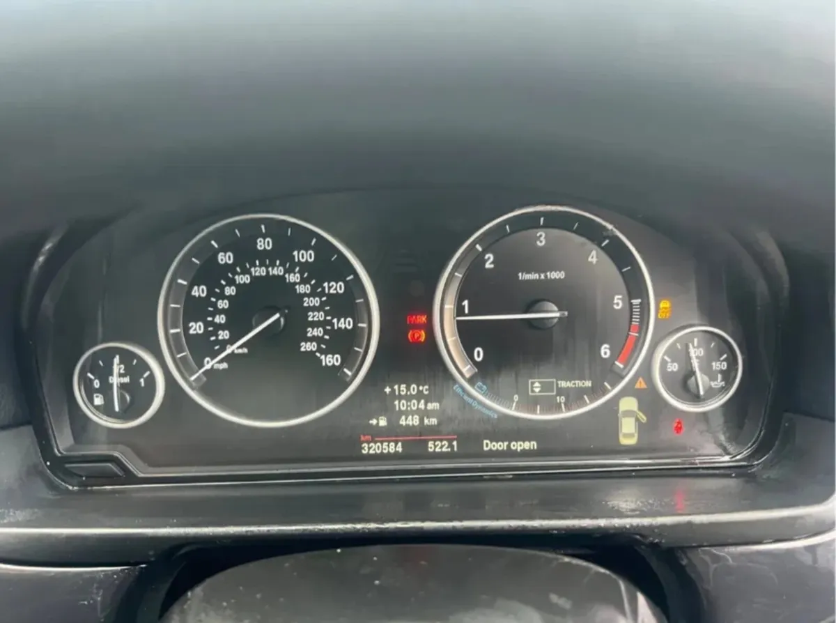 2012 bmw 5-series 2.0 diesel driving - Image 4