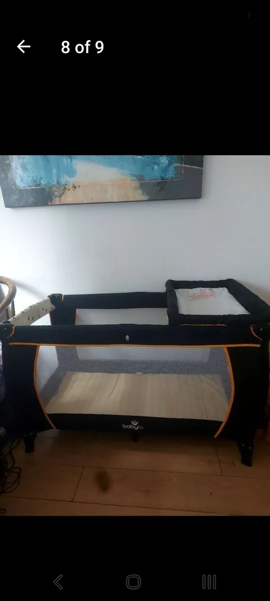 Babylo travel cot with changer - Image 4