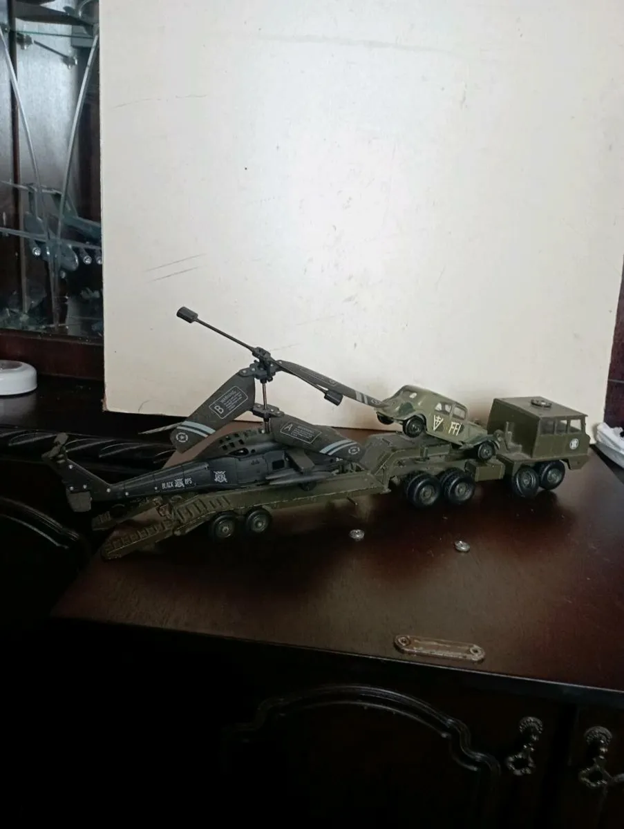 VINTAGE MILITARY DIE - CAST MODLE VEHICLE - Image 1