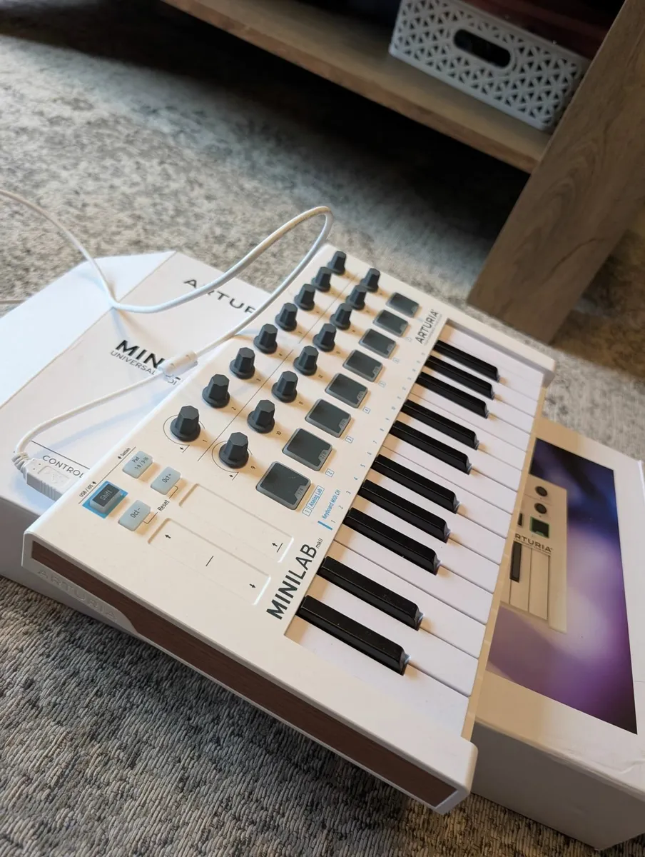 Aturia Minilab 2 Midi Controller - Image 1