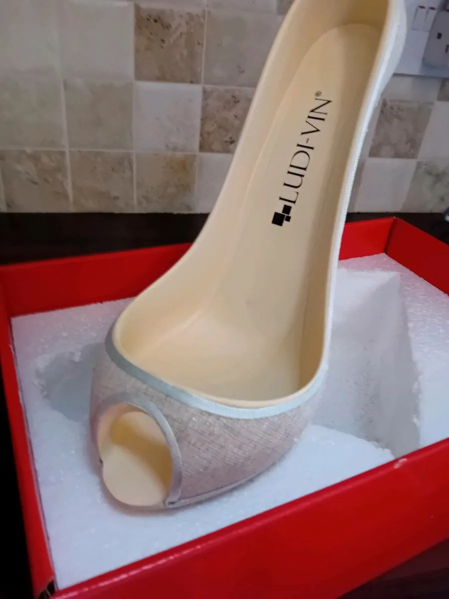 LUDI = VIN WINE BOTTLE HOLDER NEW BOXED - Image 1