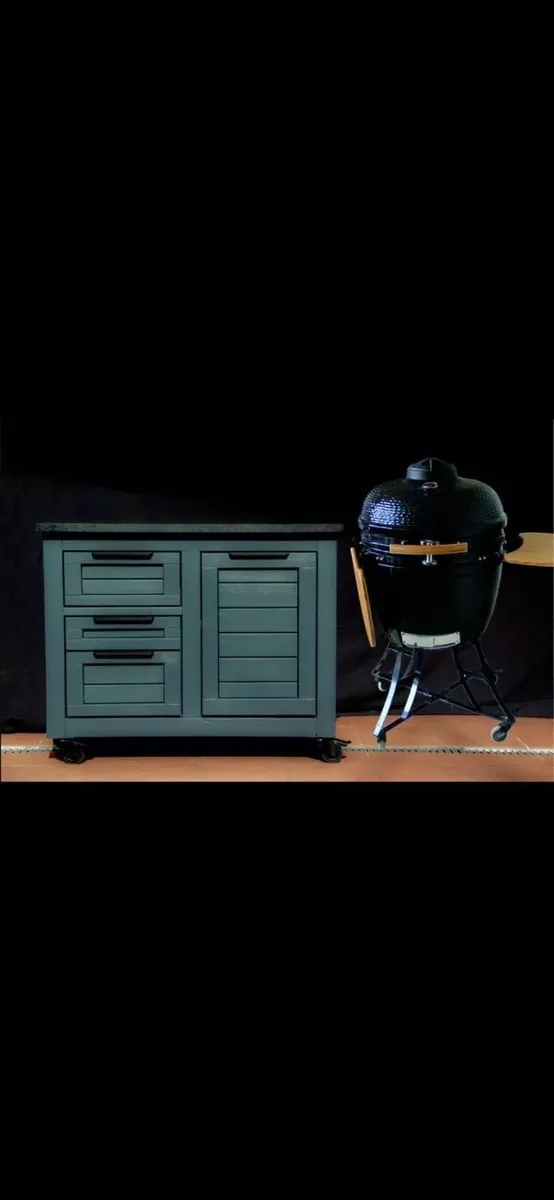 Kamado table - Image 1