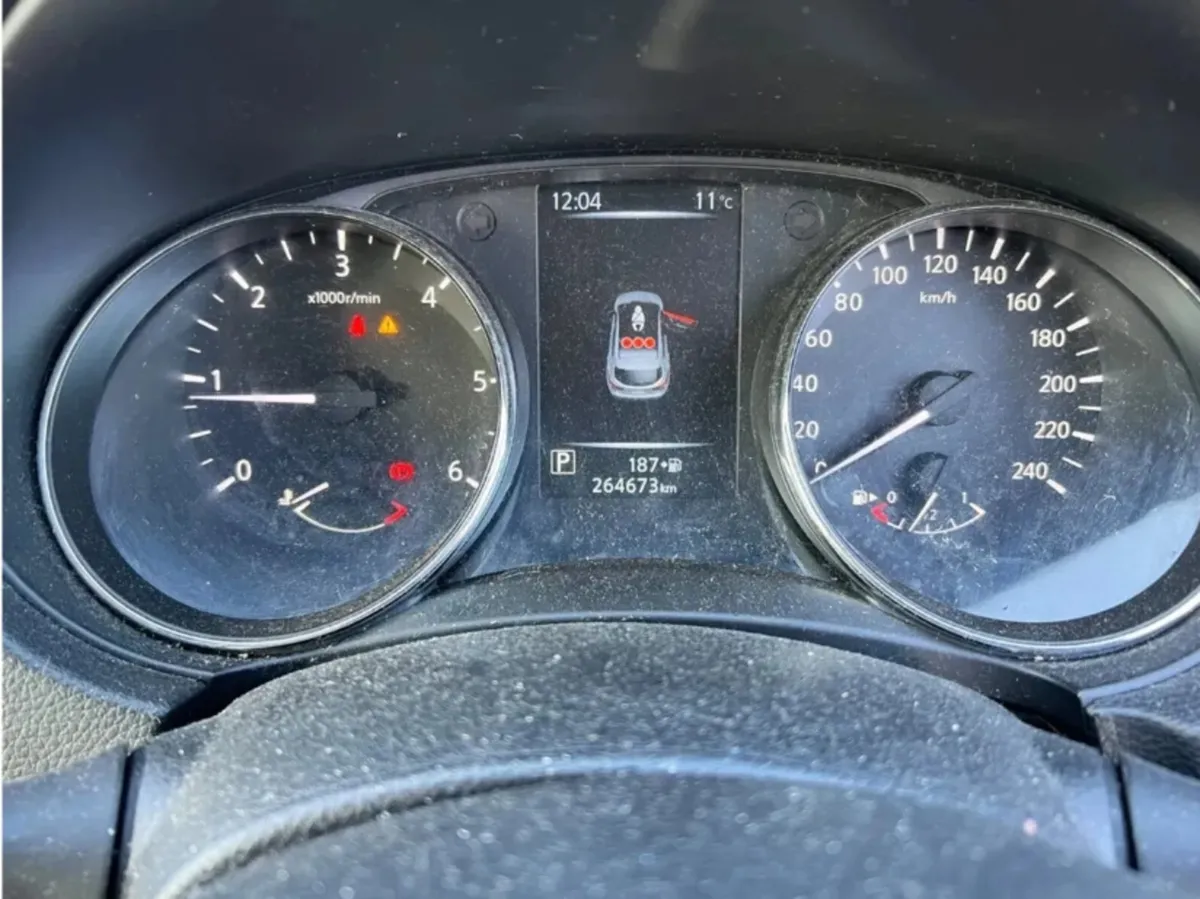 2014 Qashqai 1.6 Diesel Automatic drive away - Image 4