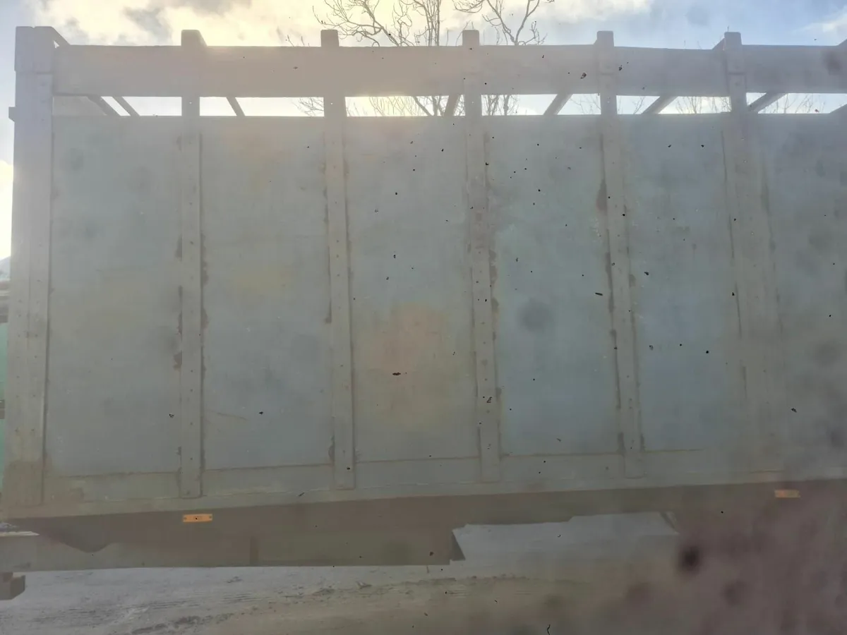 21ft Cattle Trailer - Image 2