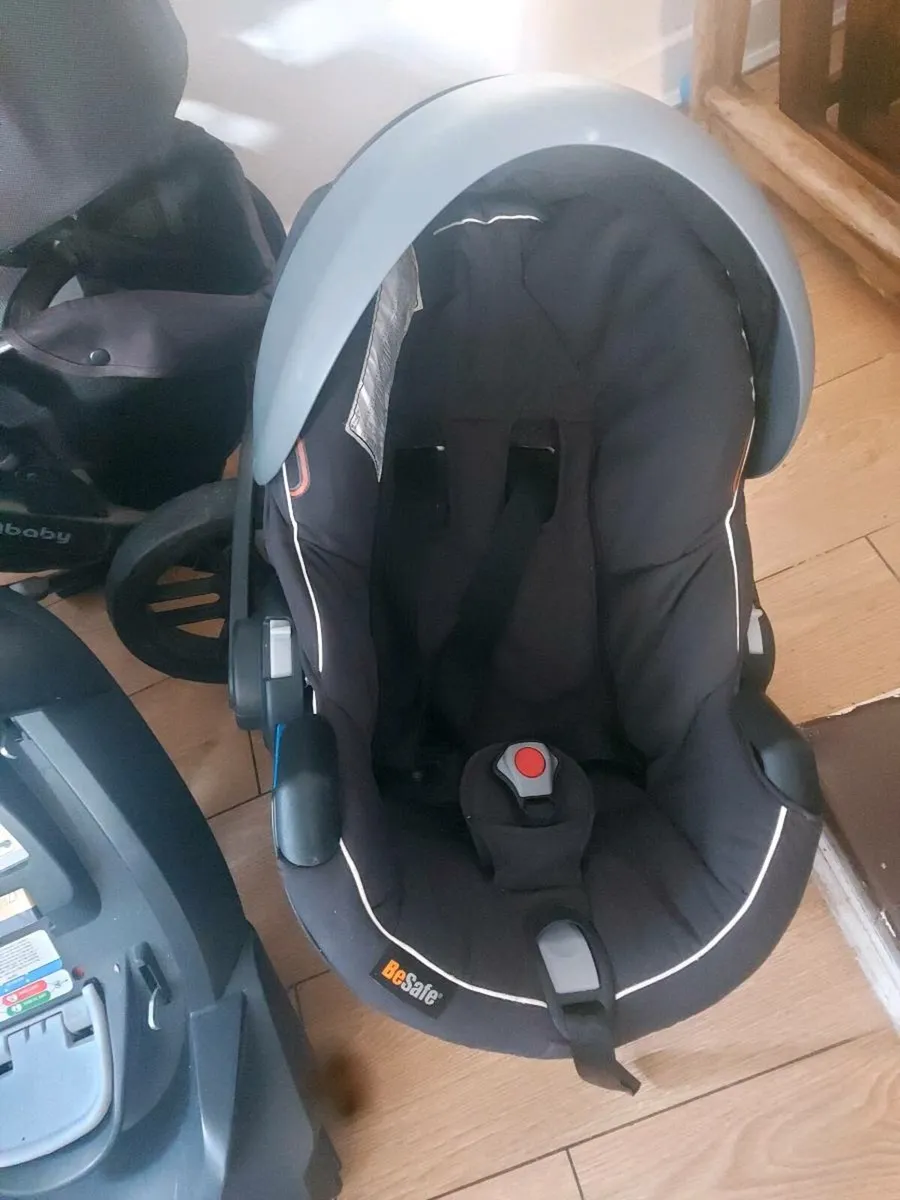 Uppababy vista travel system - Image 4