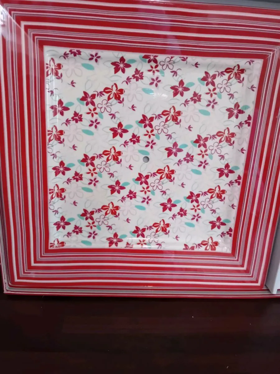 2 TIER SQUARE CAKE PLATES NEW BOXED - Image 1