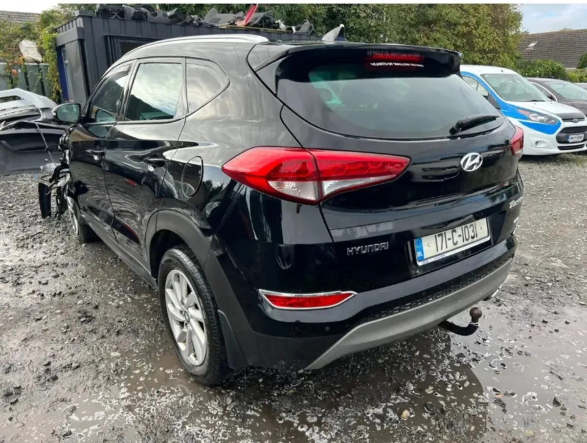 171 Hyundai Tucson 2.0 Diesel 4X4 top spec - Image 1