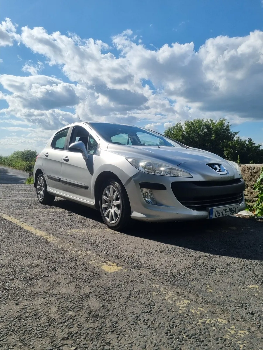 Peugeot 308 - Image 1