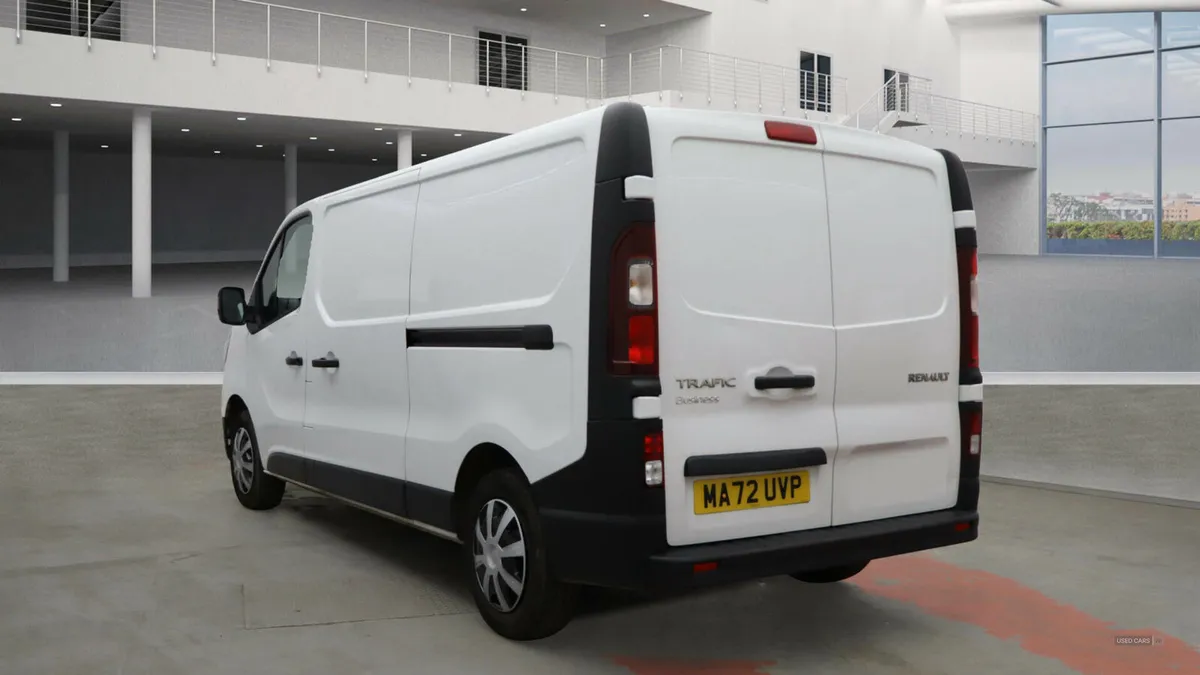 Renault Trafic LWB DIESEL - Image 3