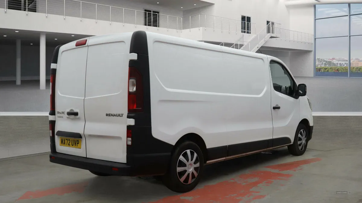 Renault Trafic LWB DIESEL - Image 4