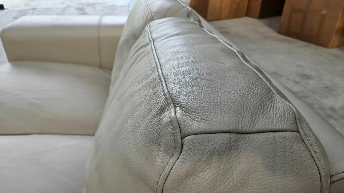 3plus2 cream Leather. Used - Image 2