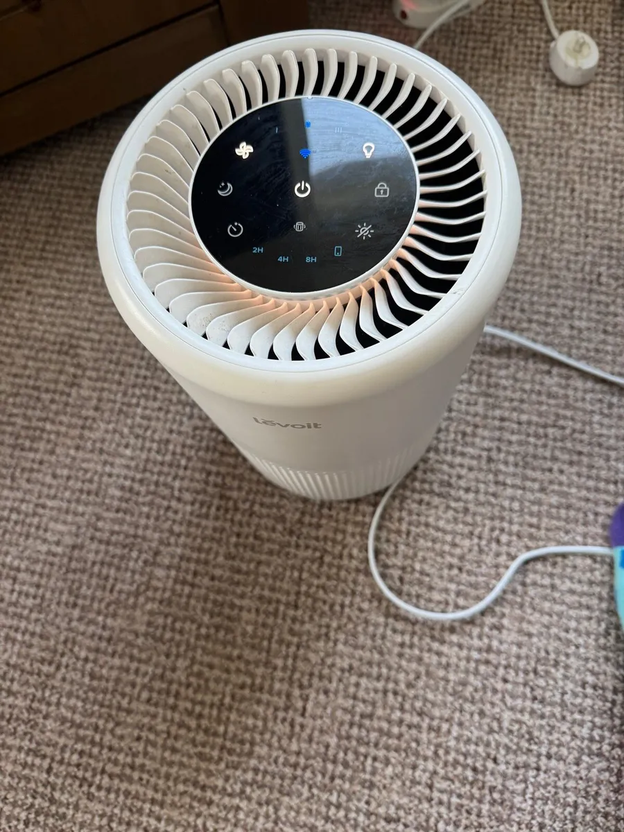 Levoit Core 200S Air Purifier - Image 1