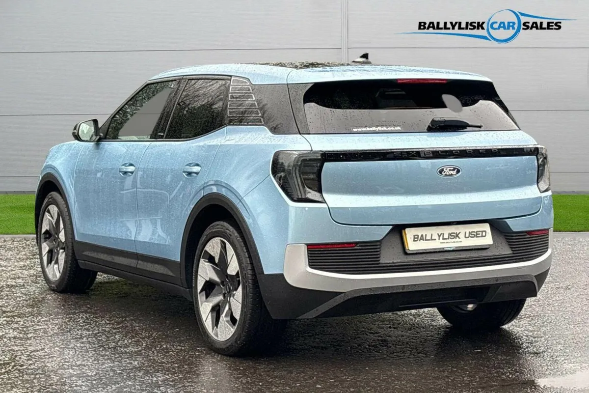 Ford Explorer 210KW Extended Range 77kWh Premium i - Image 2