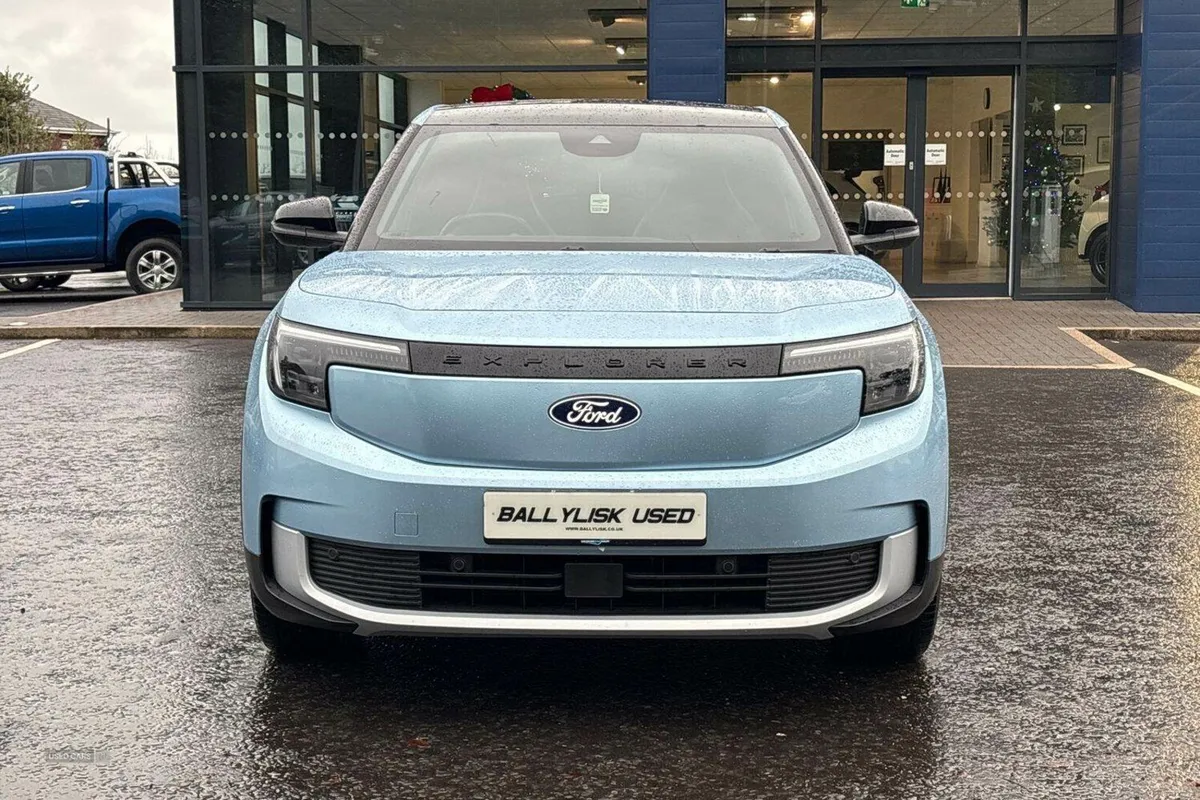 Ford Explorer 210KW Extended Range 77kWh Premium i - Image 4