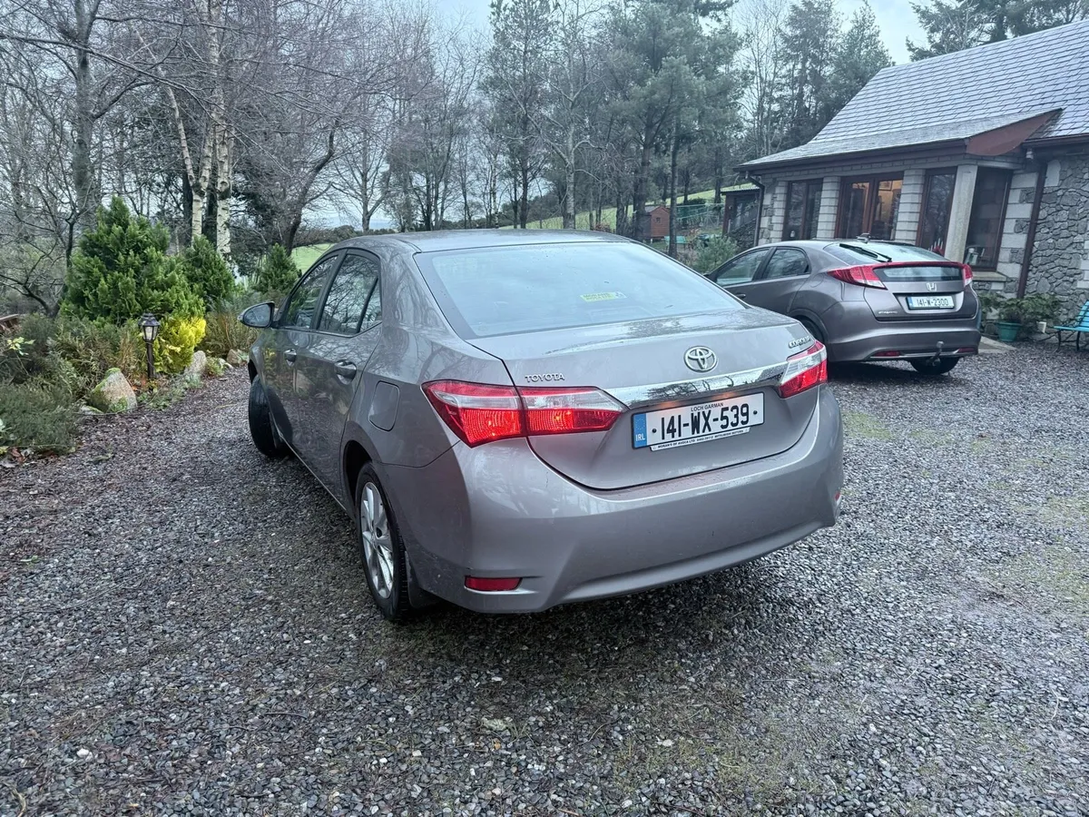 Toyota Corolla 2014 - Image 2