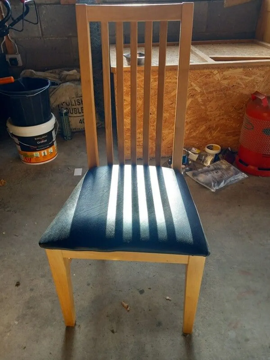 table and chairs.Solid wood - Image 3