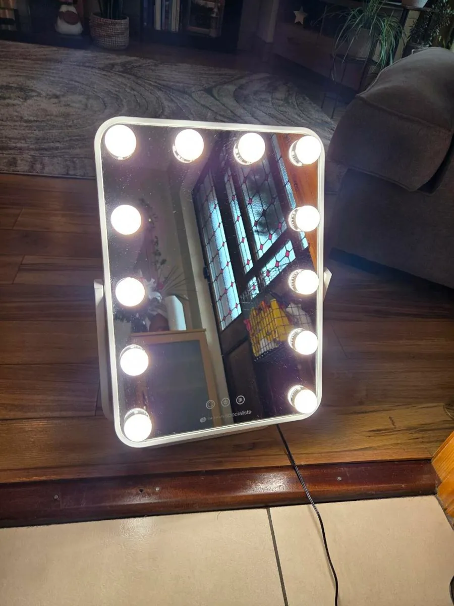 Hollywood glamour mirror - Image 1