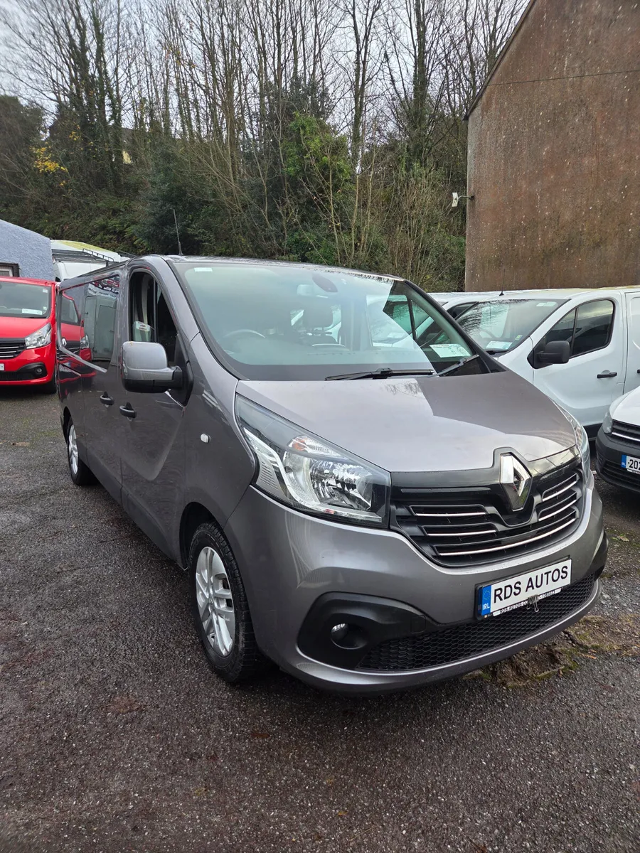 🔥16 TRAFFIC CREW CAB🔥 - Image 1