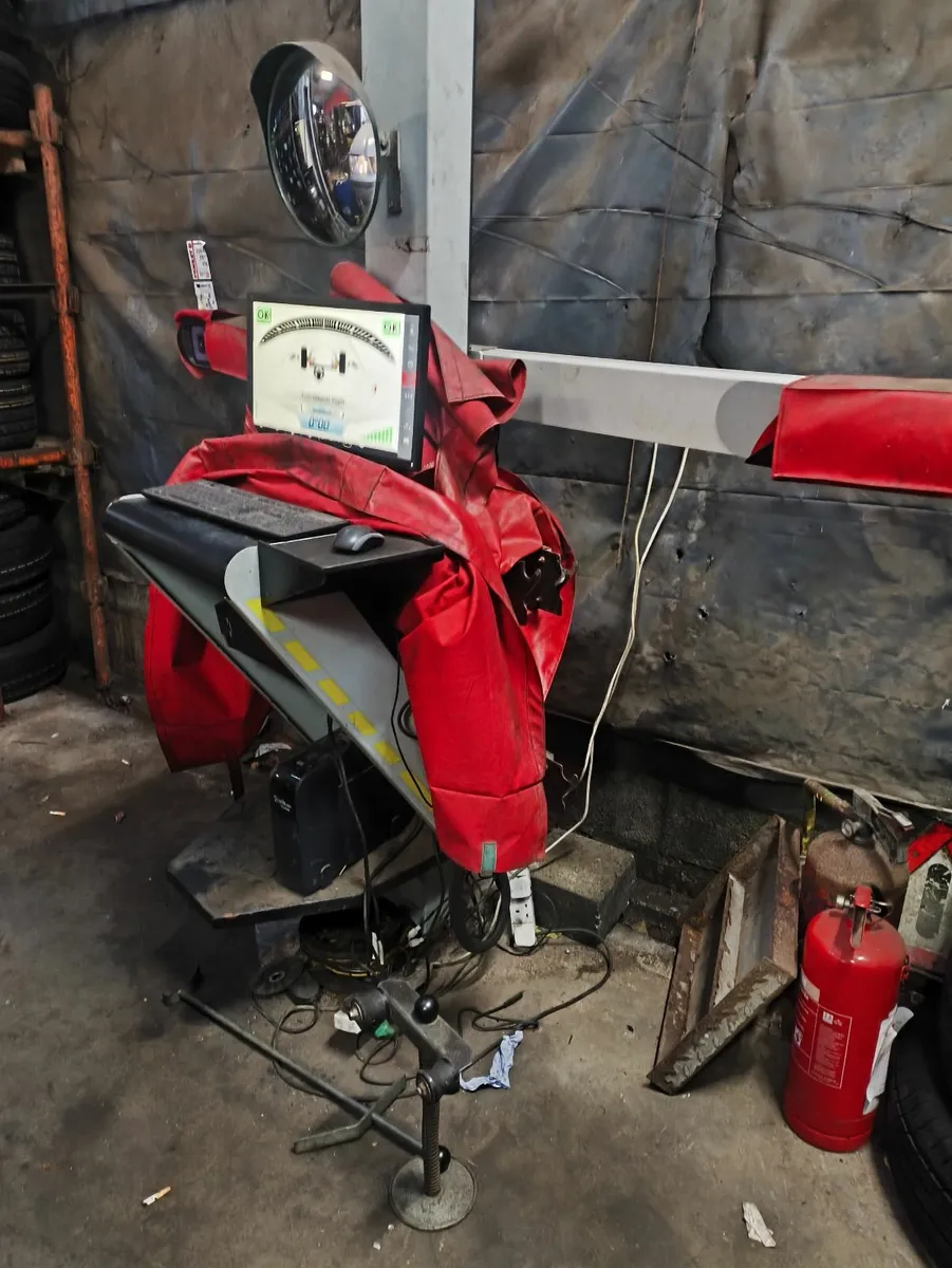 4 way tracking machine - Image 1