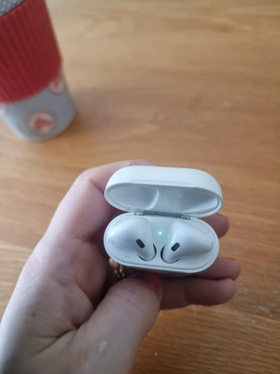 Apple air pods - Image 2
