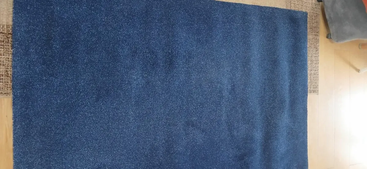 navy blue carpet - Image 1