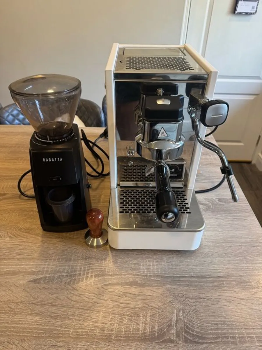 Stone Espresso Machine & Baratza Grinder - Image 3