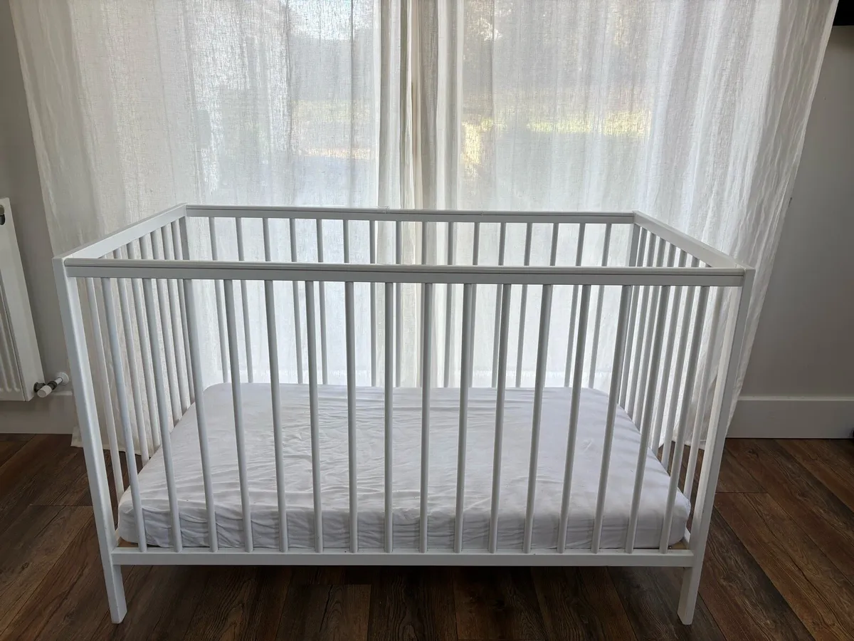 Cot and mattress - Image 1