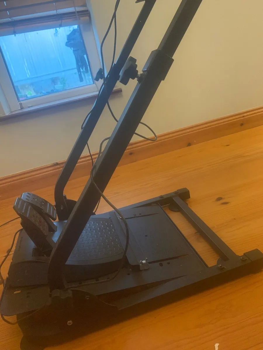 Ferrari steering wheel and racing sim mount - Image 4