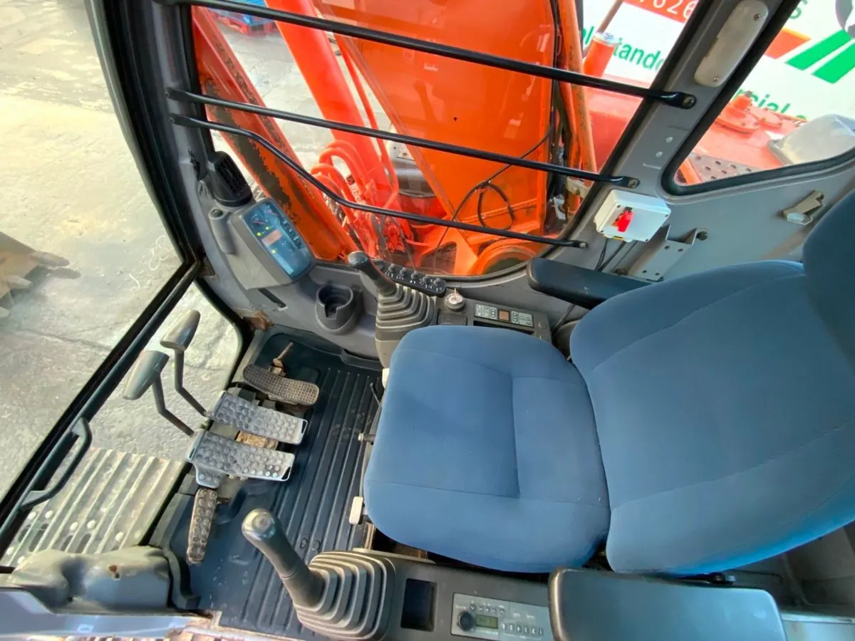 2005 HITACHI  Zx 180 TRACK MACHINE.........10695h - Image 2