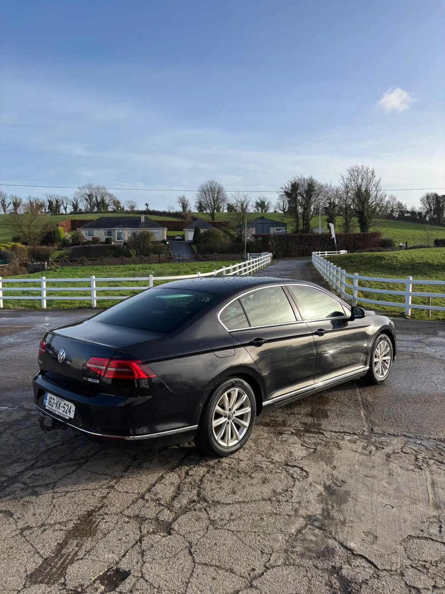Volkswagen Passat 2016 - Image 3